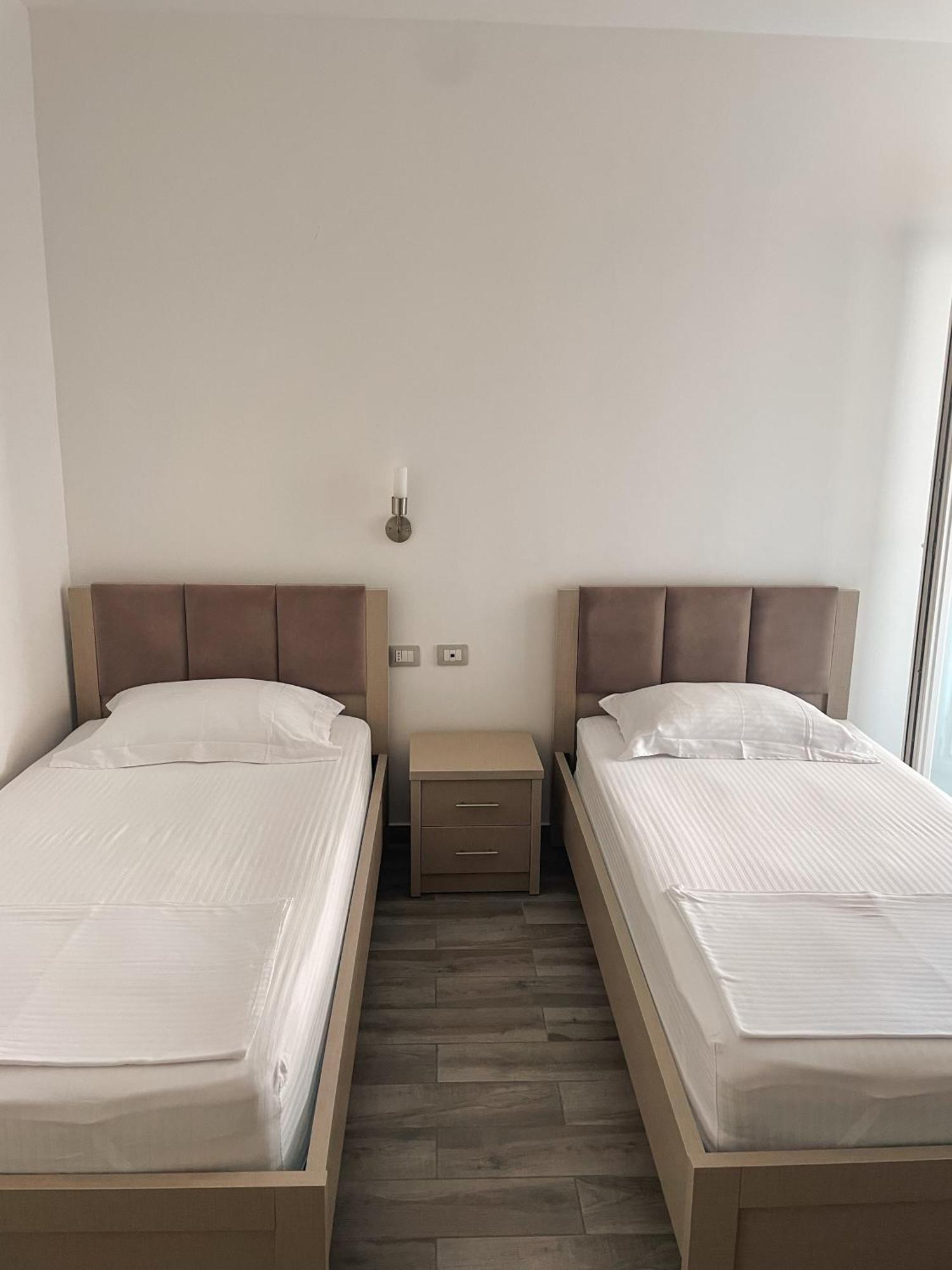 Aqua Holiday Apartments Vlore Room photo